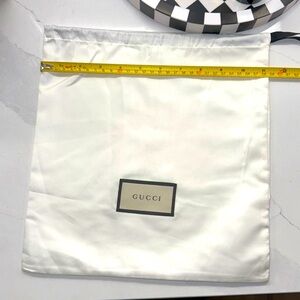 Gucci new dust bag never been used 11 x 11